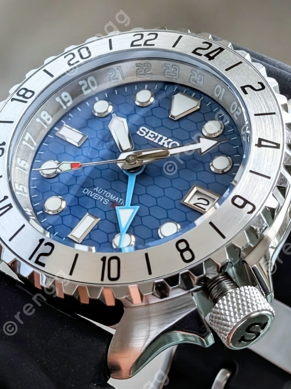 GMT Seiko Blue Honeycomb Dial Automatic 200M Diver's Mod Watch 42mm Triple Time